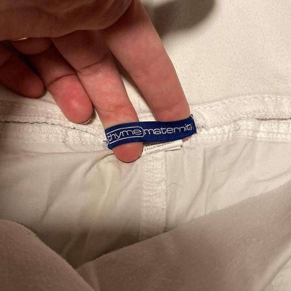 Thyme Maternity White Cargo Style Short Large - Picture 2 of 3
